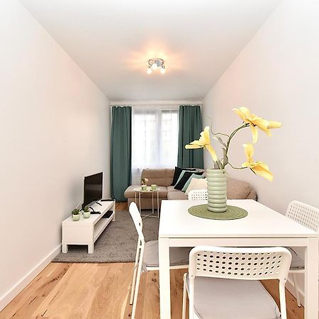 Rental Apartment Obrzezna Варшава Экстерьер фото