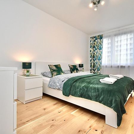 Rental Apartment Obrzezna Варшава Экстерьер фото